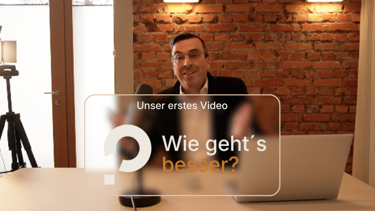 Szene aus dem ersten WGB-Video mit Stefan Gödeke im Podcast-Setup